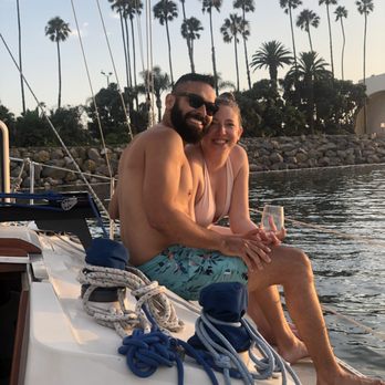 Jolly Sailing - We stopped for a picnic in front of Island White. - Sailing Near Me - Long Beach, California