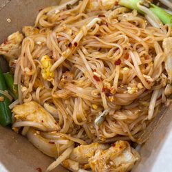 Meun Fan Thai Cafe - Pad Thai (spicy)