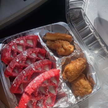 World Famous - Red velvet Chicken and waffles - Food Trucks Near Me - Hollywood, Florida