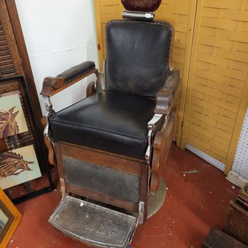 Antiques On Elm - Antiques Near Me - Manchester, New Hampshire