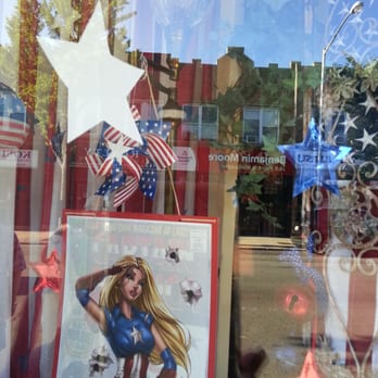 Art World - 4th of July window - Framing Near Me - Forest Hills, New York