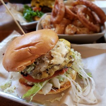 Burger Bench - Classic - American Near Me - Escondido, California