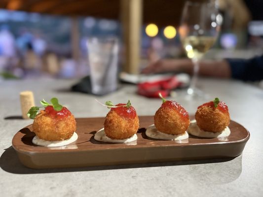 Calichi Gastrobar by null