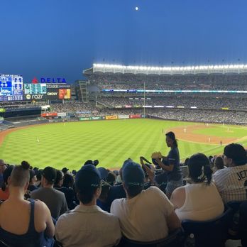 Yankee Stadium - Hey look. Another person standing up blocking other fans views. - Stadiums & Arenas Near Me - Bronx, New York Yankee Stadium - Hey look. Another person standing up blocking other fans views. - Stadiums & Arenas Near Me - Bronx, New York