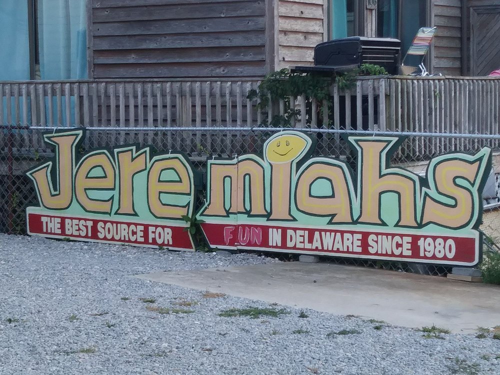 Jeremiahs Beach Party Image