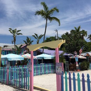 RC Otters Island Eats - Entrance from shared lot - Breakfast & Brunch Near Me - Captiva Island, Florida RC Otters Island Eats - Entrance from shared lot - Breakfast & Brunch Near Me - Captiva Island, Florida