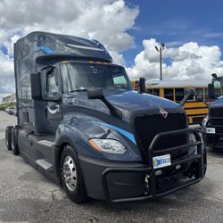 Hotties RV Detailing