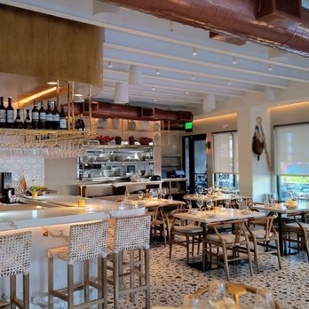 Theos Estiatorio - Greek Near Me - Fort Lauderdale, Florida