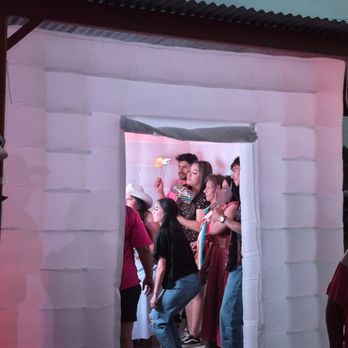 DJ Big E & Oh Snap Photo Booth - Photo Booth Rentals Near Me - Bandera, Texas DJ Big E & Oh Snap Photo Booth - Photo Booth Rentals Near Me - Bandera, Texas