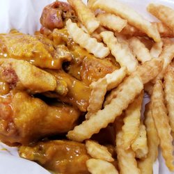 Wingbonz - 24kt Gold Wings with French Fries