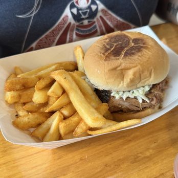 Virginia BBQ - Pulled pork - Burgers Near Me - Charlottesville, Virginia