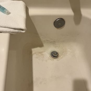 Safford Inn & Suites - The bath, the doors and the walls need cleaned and repaired! - Hotels Near Me - Safford, Arizona Safford Inn & Suites - The bath, the doors and the walls need cleaned and repaired! - Hotels Near Me - Safford, Arizona