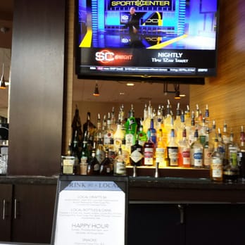 Hyatt Regency Austin - Bar at hyatt - Hotels Near Me - Austin, Texas Hyatt Regency Austin - Bar at hyatt - Hotels Near Me - Austin, Texas