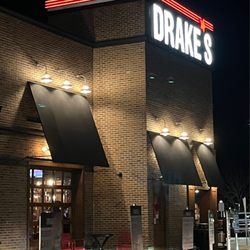 Drake's - Outside