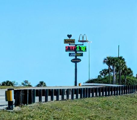 Love's Travel Stop by null