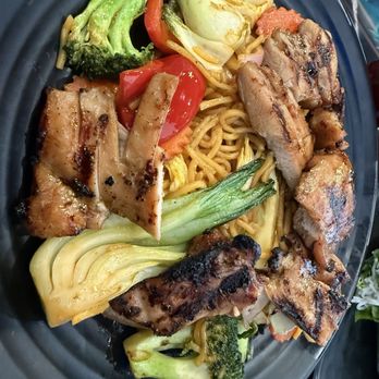 Long's Vietnamese Kitchen - Vietnamese Near Me - Aloha, Oregon