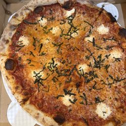 Pizza Tascio Overland Park - Margherita pizza