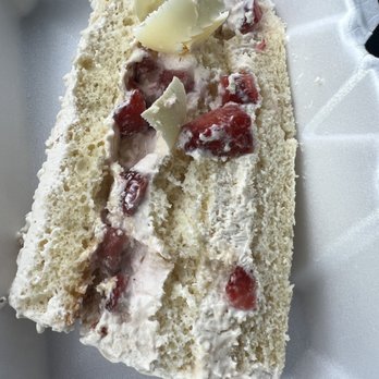 Sodiê Doces - Delicia de leite c/ morangos -- creamy strawberry with nido - Patisserie/Cake Shop Near Me - Orlando, Florida Sodiê Doces - Delicia de leite c/ morangos -- creamy strawberry with nido - Patisserie/Cake Shop Near Me - Orlando, Florida