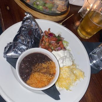801 Restaurant & Bar - 801 Fajitas sides - Bars Near Me - Washington, DC, District of Columbia