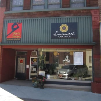 Leavenworth Yoga - We're located on Delaware St, next to Sadtk's furniture and beneath Deena Shroyer Dance Studio. - Yoga Near Me - Leavenworth, Kansas Leavenworth Yoga - We're located on Delaware St, next to Sadtk's furniture and beneath Deena Shroyer Dance Studio. - Yoga Near Me - Leavenworth, Kansas