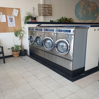Belle's Coin Laundry - Sitting Area and Double Load Washers - Laundromat Near Me - Calgary, Alberta Belle's Coin Laundry - Sitting Area and Double Load Washers - Laundromat Near Me - Calgary, Alberta