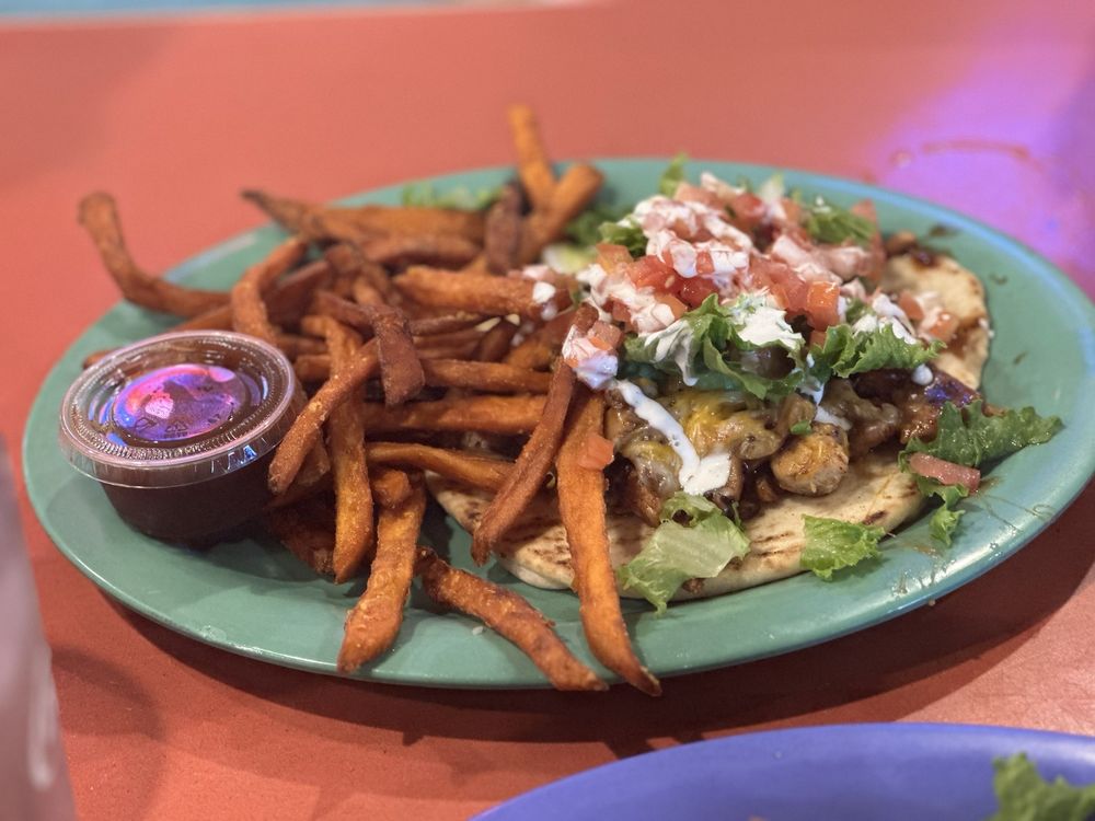 Pelican's Perch Bar & Grill Image