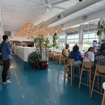 Island Shrimp - Dining area - Seafood Near Me - Richmond, Virginia