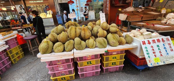 Fa Yuen Street Market by null