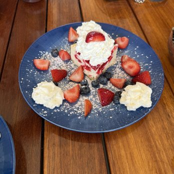 Gypsea Café - Strawberry cheese cake fresh from NY - Breakfast & Brunch Near Me - Nantucket, Massachusetts