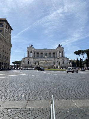 Monument to Victor Emmanuel II by null