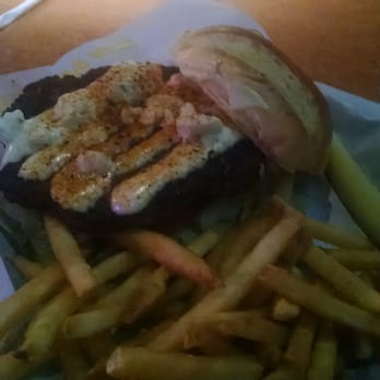 Buffalo Wild Wings - Burger at wing place.... Ok but not so good either - Chicken Wings Near Me - Crawfordsville, Indiana