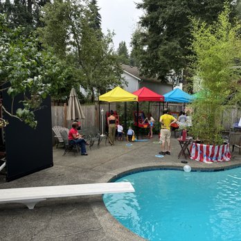 ClownBuggie Entertainment - 5x5 game tents - Magicians Near Me ClownBuggie Entertainment - 5x5 game tents - Magicians Near Me