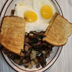 J's Family Restaurant & Catering - The MacKenzie with sourdough