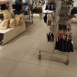 H&M