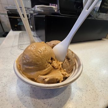 Scoop Microcreamery - Ice Cream & Frozen Yogurt Near Me - Palo Alto, California Scoop Microcreamery - Ice Cream & Frozen Yogurt Near Me - Palo Alto, California