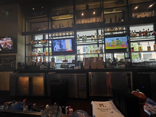 Marlow's Tavern by null