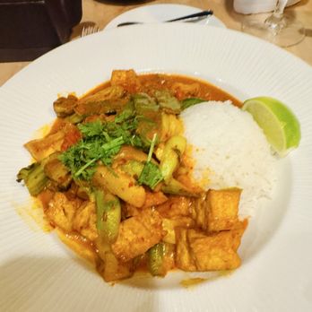 The Elephant Walk - Curry d'Agneau aux Legumes (gluten free) - Cambodian Near Me - Boston, Massachusetts
