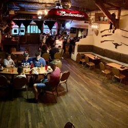 Los Ojos Restaurant and Saloon - Dining room from the stage