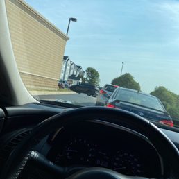 Can't get my rapid pickup order because they closed the lobby, no curbside pickup.