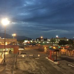 BOB HOPE AIRPORT PARKING - 19 Photos & 47 Reviews - 2627 N Hollywood