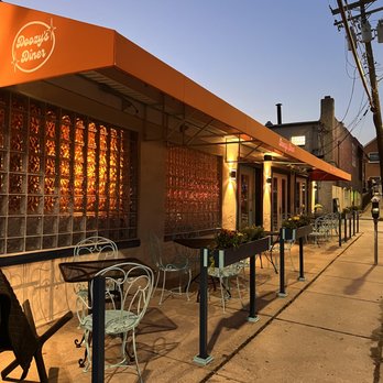 Doozy’s Diner - the outside of a restaurant - Diners Near Me - Catonsville, Maryland