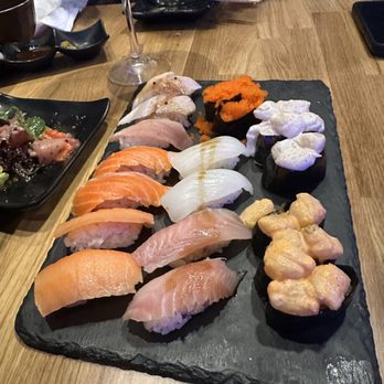 Sushi Damu - nigiris - Sushi Bars Near Me - Tustin, California