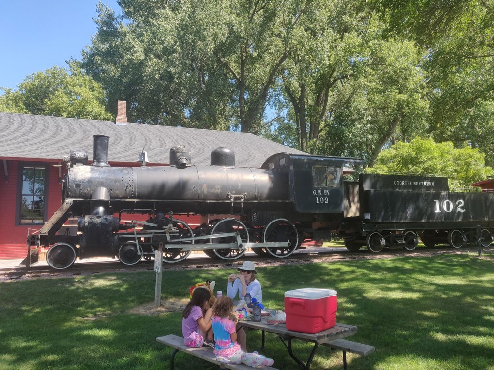 ENDOLINE RAILROAD PARK & MUSEUM Updated September 2024 440 N Mill