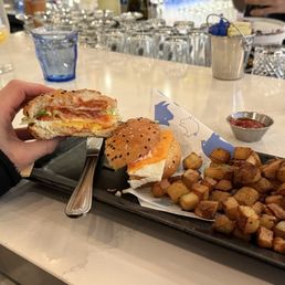 Egg sandwich. Home fries