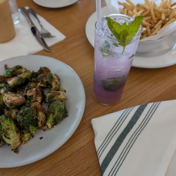 Hank's - Coffee & Tea Near Me - Austin, Texas