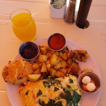 Back On the Beach - Looks can be deceiving, horrible omelet - American Near Me - Santa Monica, California Back On the Beach - Looks can be deceiving, horrible omelet - American Near Me - Santa Monica, California