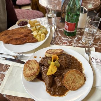 Café Central - Goulash - Cafes Near Me - Vienna, 9 Café Central - Goulash - Cafes Near Me - Vienna, 9