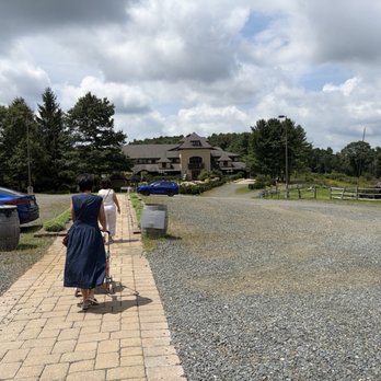 Chateau Morrisette Winery - Wineries Near Me - Floyd, Virginia