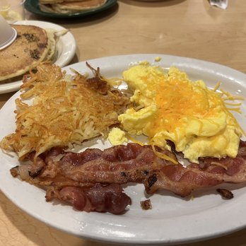Village Inn - American Near Me - Seminole, Florida Village Inn - American Near Me - Seminole, Florida