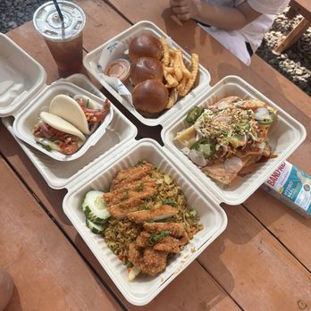 Happy Belly - Katsu, bao, sliders, nachos - Food Trucks Near Me - Kihei, Hawaii